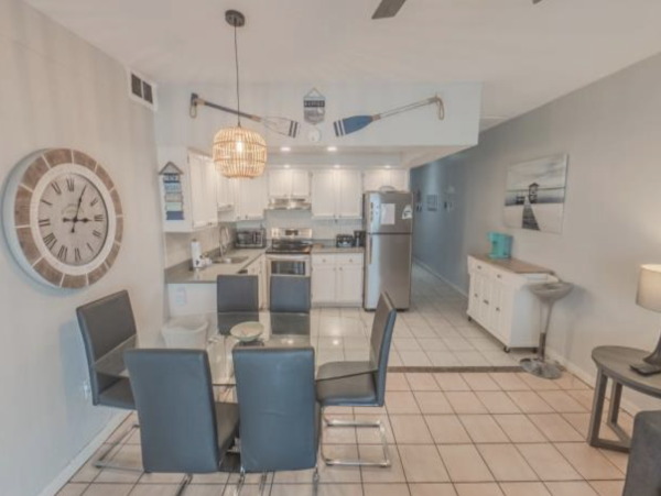 Charming Gulf-View 2-Bedroom Condo with Pool & Beach Access